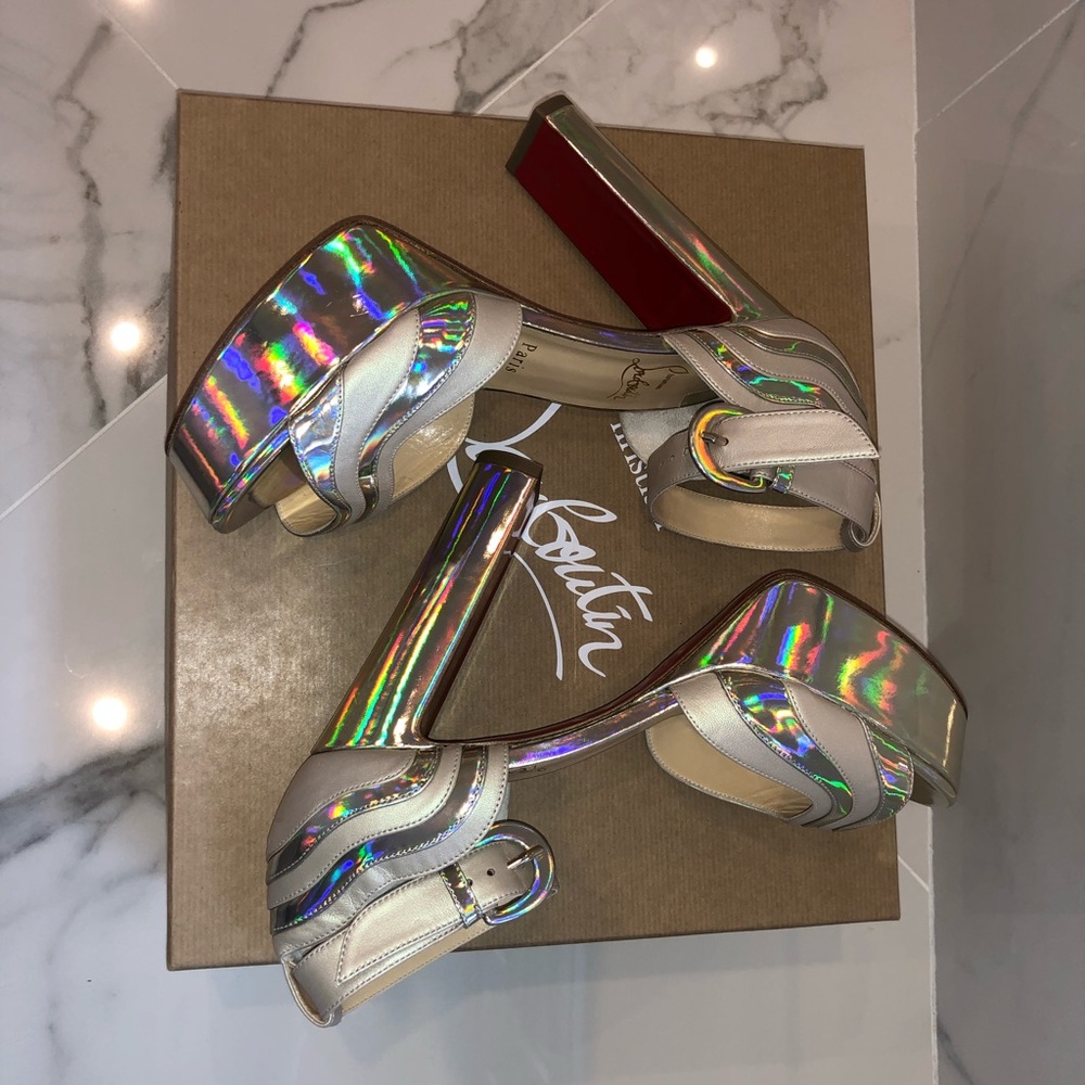 Christian Louboutin Degratissimo Alta 130